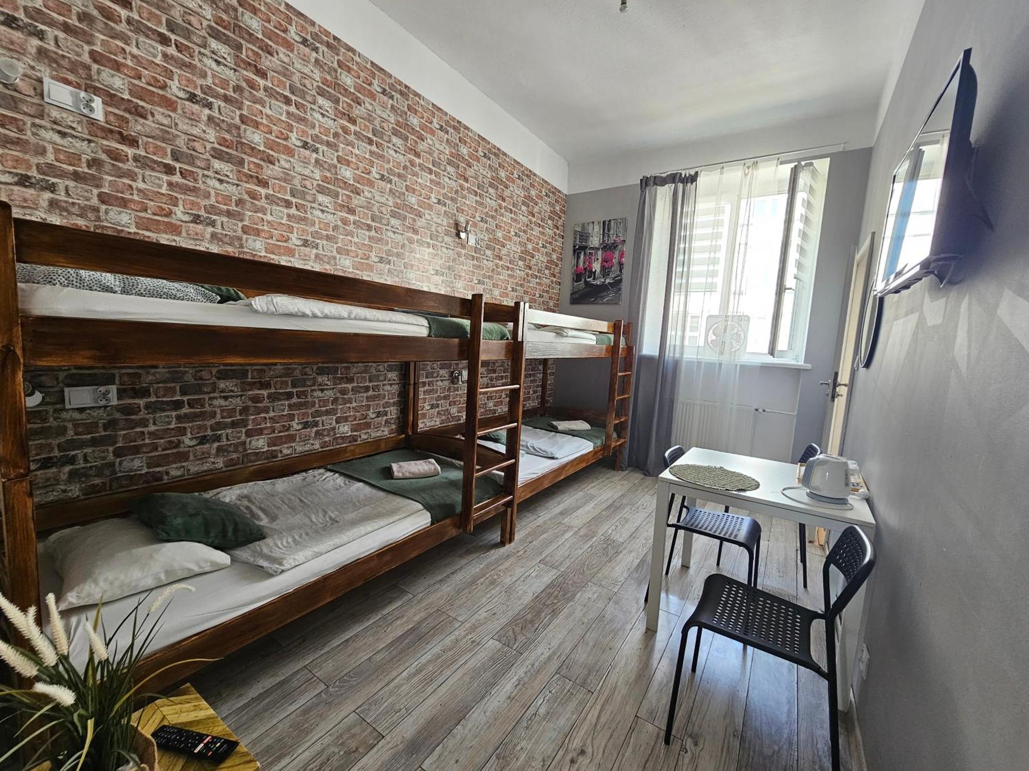 Deja Vu Hostel Varşova Dış mekan fotoğraf