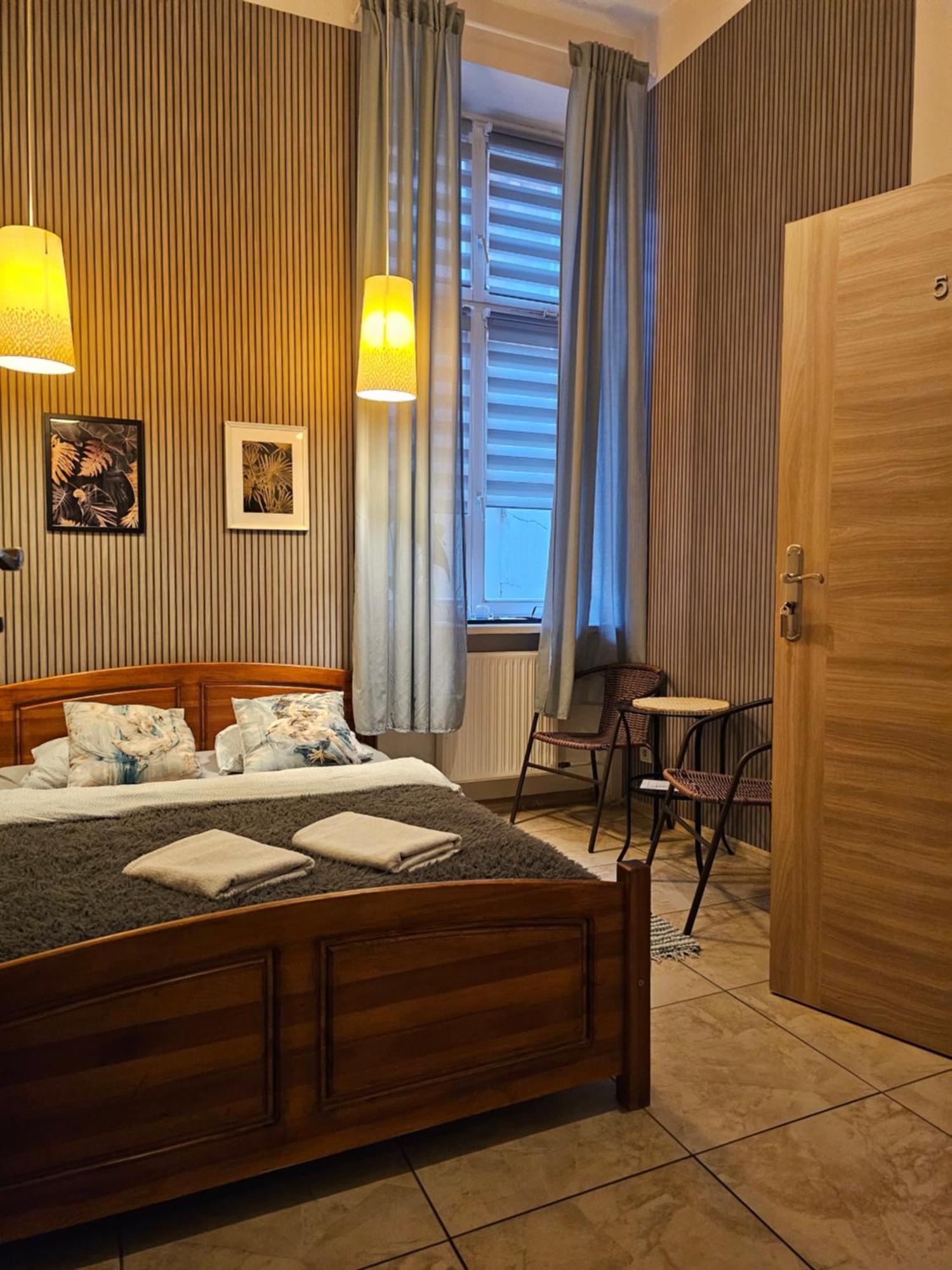 Deja Vu Hostel Varşova Dış mekan fotoğraf