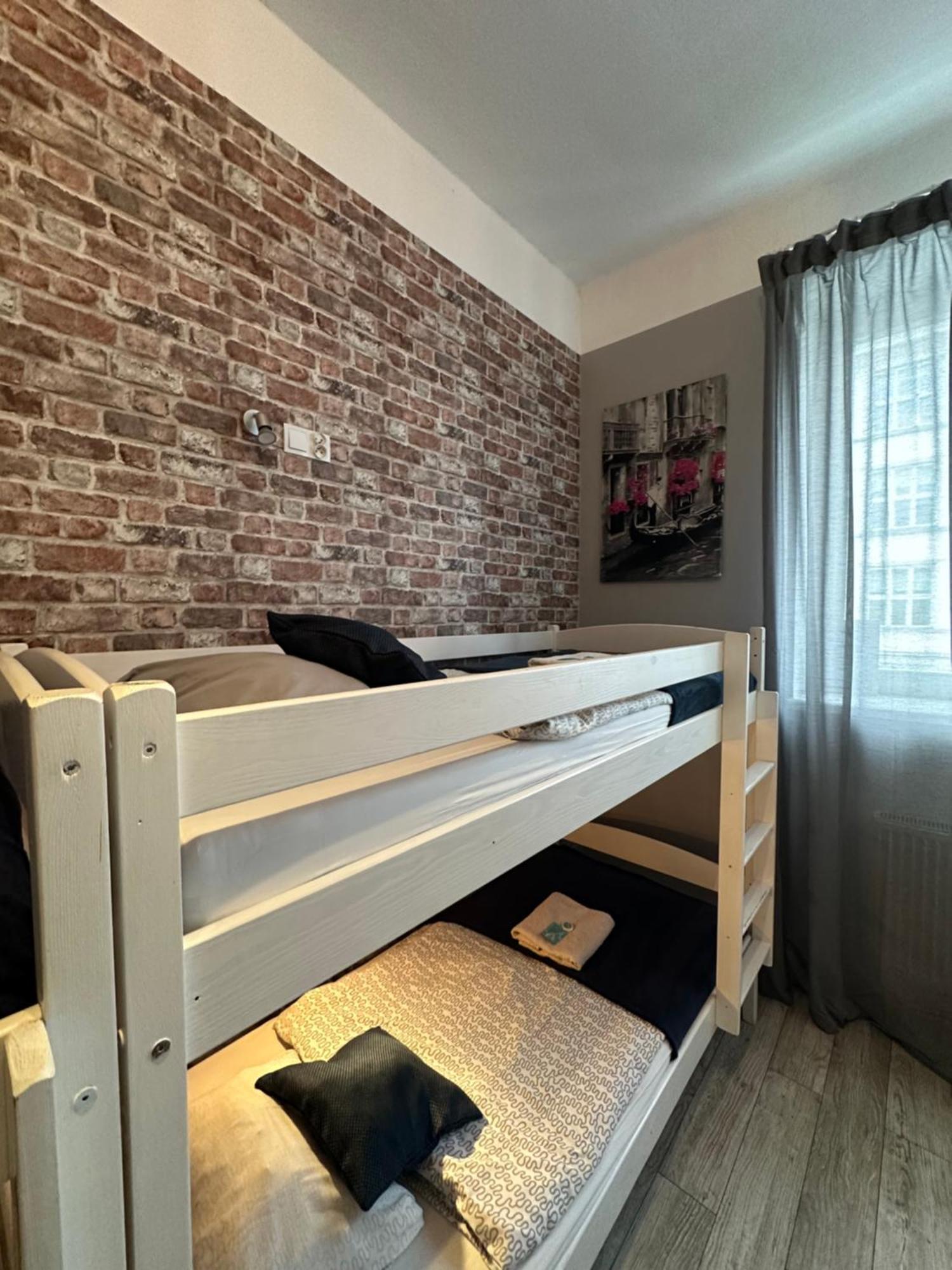 Deja Vu Hostel Varşova Dış mekan fotoğraf
